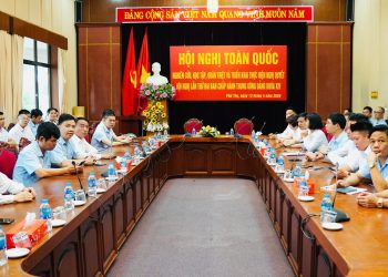 Đảng bộ Tổng công ty Giấy Việt Nam tham dự Hội nghị toàn quốc nghiên cứu, học tập, quán triệt và triển khai thực hiện Nghị quyết của Ban Chấp hành Trung ương Đảng khóa XIV